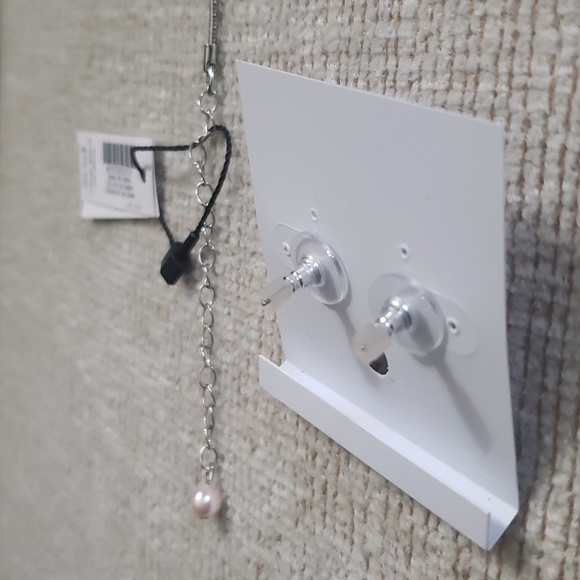 WHBM Necklace Silver Plated & Pink Pearl's + Matching earrings - Picture 8 of 14